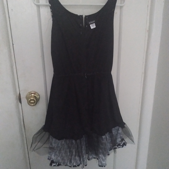 Motcloth Retrolicious Retrilicios Dress SZ M dachshunds Dogs Print Black Used - Picture 12 of 14